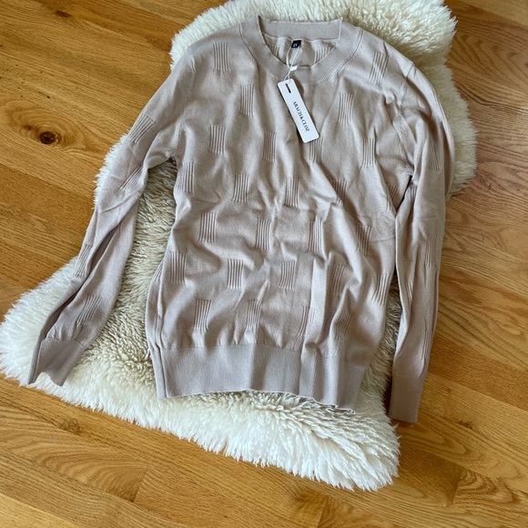 *NWT Arach & Cloz sweater - Picture 2 of 5